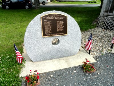 Veterans Monument (Korean and Vietnam Conflicts) - Wendell, Massachusetts - DSC00796