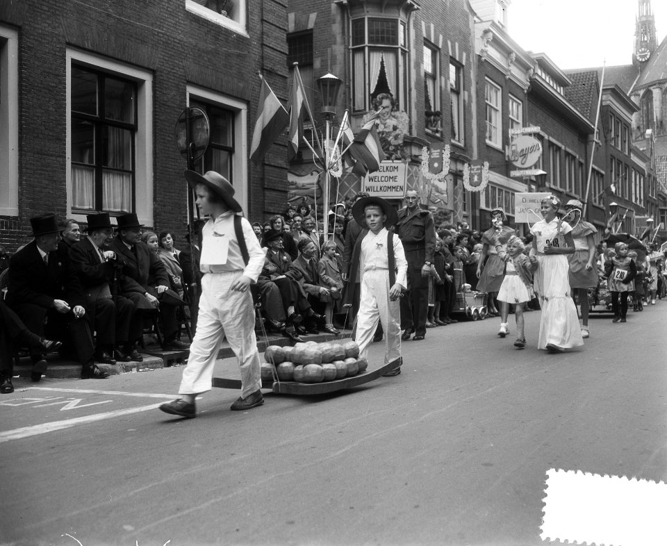 Victorie Alkmaar optocht, Bestanddeelnr 907-3759