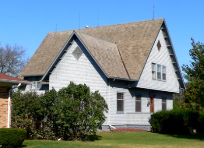 Victor E. Wilson house from SE