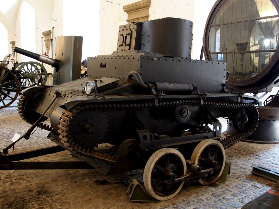 Vickers Carden-Loyd tankette experimental tank at the Royal Danish Arsenal Museum (Copenhagen), pic3