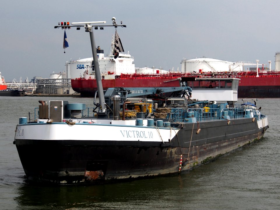 Victrol 10 - ENI 06105078, Boudewijnsluis, Port of Antwerp pic 2