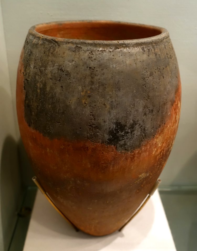 Vessel, Egypt, Neqade I or early Neqade II period, ceramic, K 1 - Martin von Wagner Museum - Würzburg, Germany - DSC05393