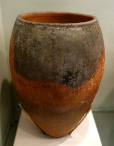Vessel, Egypt, Neqade I or early Neqade II period, ceramic, K 1 - Martin von Wagner Museum - Würzburg, Germany - DSC05393