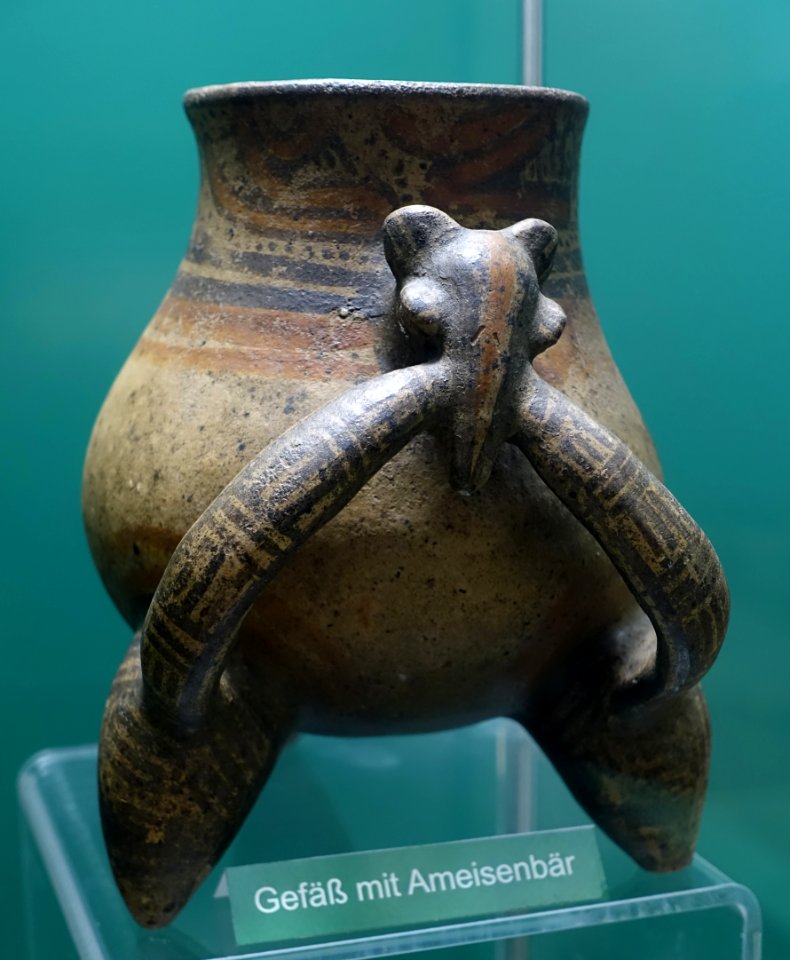Vessel, Costa Rica, 800-1350 AD, ceramic - Naturhistorisches Museum Nürnberg - Nuremberg, Germany - DSC04016