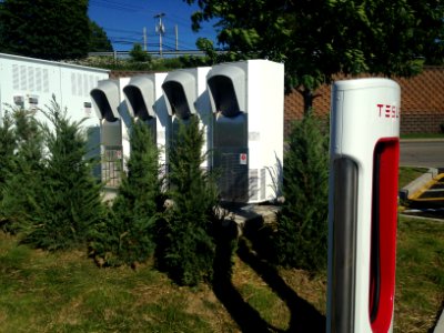 Victor NY (Rochester) Tesla supercharging station 04