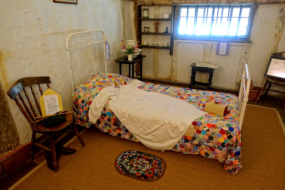 Victorian bedroom - Alfriston Clergy House - Alfriston, East Sussex, England - DSC05125