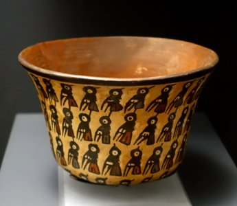 Vessel with hummingbirds, Nasca, Peru, ceramic - Meso-American collection - Peabody Museum, Harvard University - DSC05943