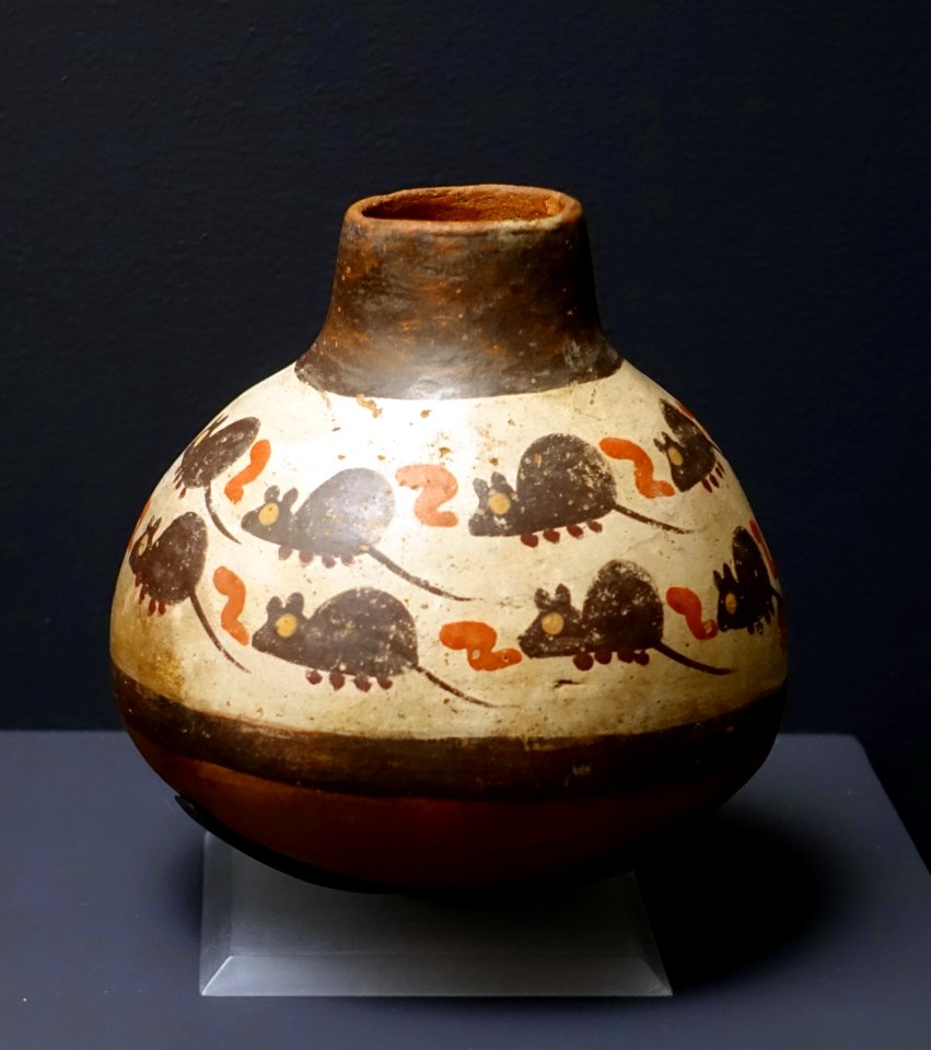 Vessel with mice, Nasca, Peru, ceramic - Meso-American collection - Peabody Museum, Harvard University - DSC05942