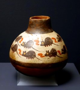 Vessel with mice, Nasca, Peru, ceramic - Meso-American collection - Peabody Museum, Harvard University - DSC05942