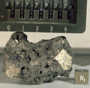 Vesicular breccia 67729 S72-43454