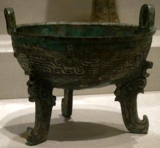 Vessel (ding), China, Shang dynasty, bronze, Honolulu Academy of Arts