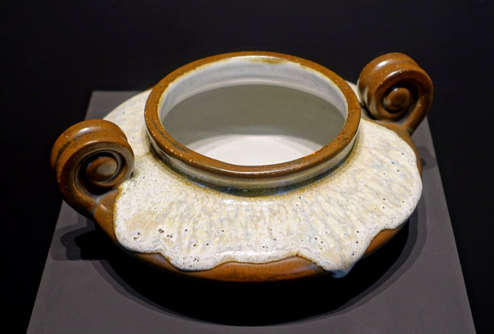 Vessel by Jakob Julius Scharvogel, 1901-1911, earthenware, glaze - Museum Künstlerkolonie Darmstadt - Mathildenhöhe - Darmstadt, Germany - DSC06199