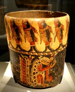 Vessel with jaguars and fish, Honduras, Ulua Valley, 600-900 AD, earthenware and pigment - De Young Museum - DSC00699