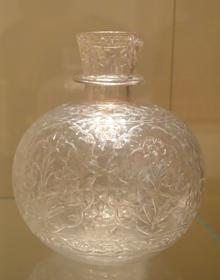 Vessel of a water pipe (huqqa), North India, Agra, 18th-19th century, carved glass - Ethnological Museum, Berlin - DSC01528