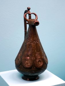 Vessel with bull's head spout, Ghaznavid dynasty, late 11th to early 12th century, bronze - Linden-Museum - Stuttgart, Germany - DSC03872
