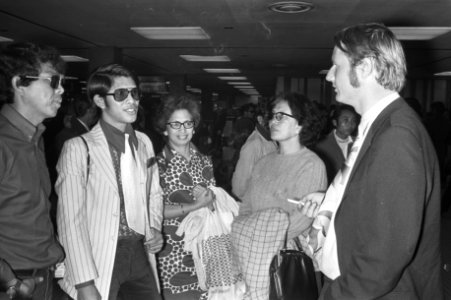 Vertrek van een groep Indonesiërs die bij de Holland Amerika Lijn (HAL) gewerkt , Bestanddeelnr 924-6050