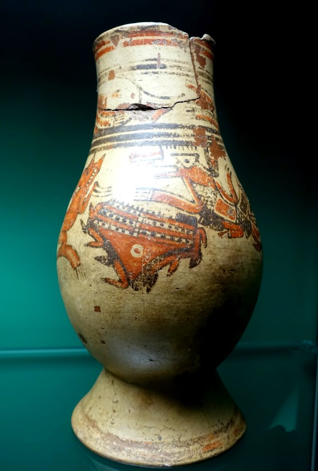 Vessel with solar eclipse design, Costa Rica, 1000-1350 AD, ceramic - Naturhistorisches Museum Nürnberg - Nuremberg, Germany - DSC04070