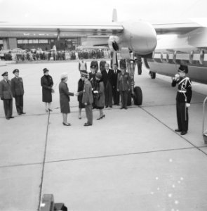 Vertrek van het Thailands vorstenpaar van Ypenburg, Bestanddeelnr 911-7213