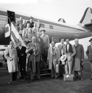 Vertrek van delegatie van werkgevers naar Suriname, Bestanddeelnr 910-8065