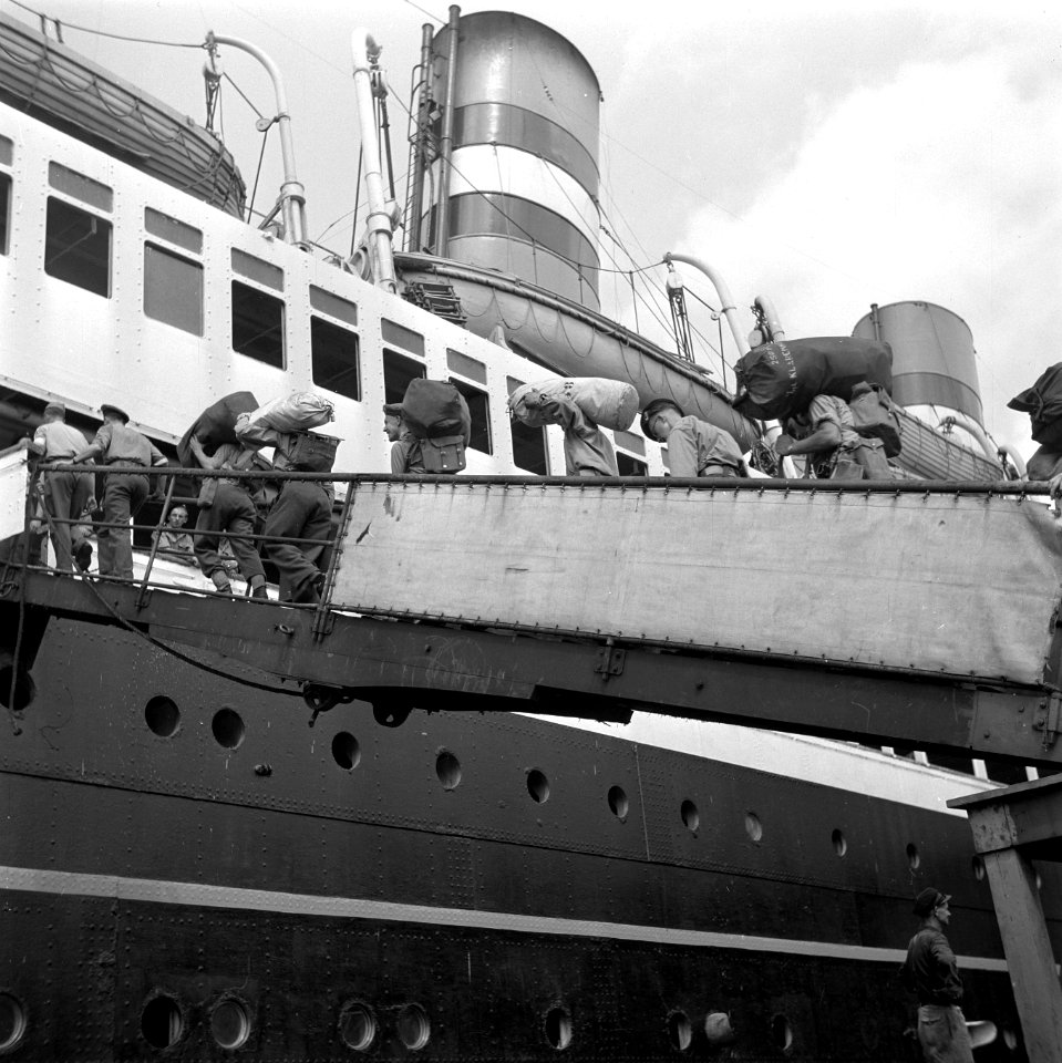 Vertrek Volendam met militairen, Bestanddeelnr 902-2844