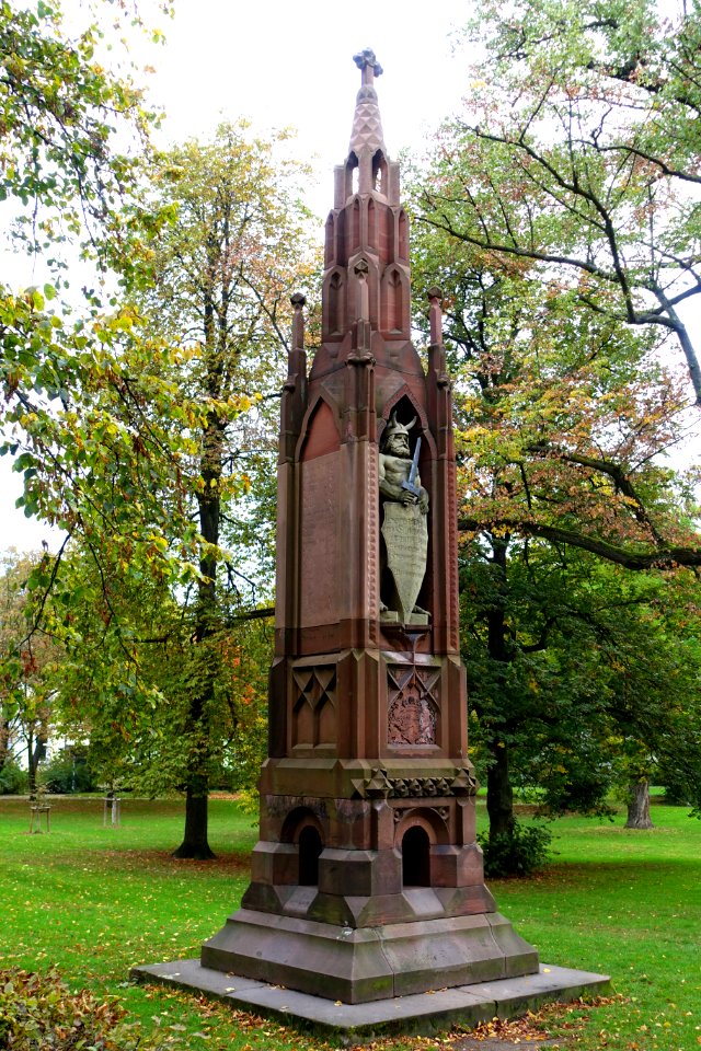 Veteranen-Denkmal - Herrngarten, Darmstadt, Germany - DSC09841