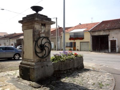 Vertuzey (Meuse) pompe B