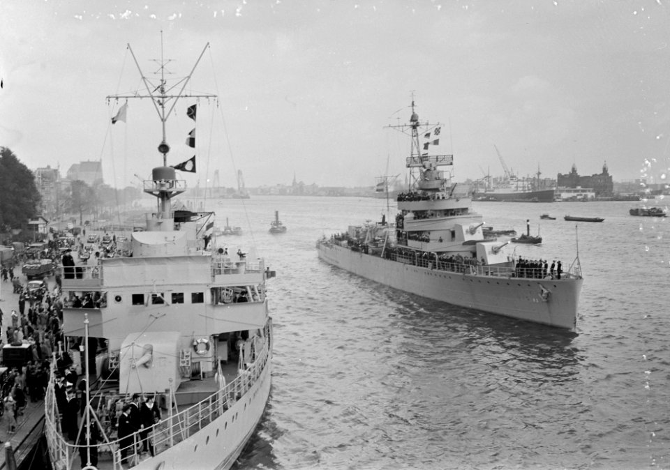 Vertrek Van Kinsbergen uit Rotterdam en Willem van de Zaan, Bestanddeelnr 903-0577