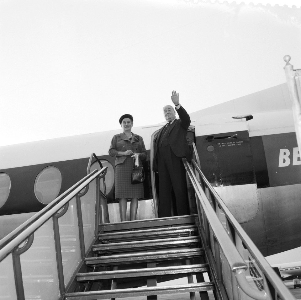 Vertrek van Sir en Lady Mason op Schiphol, Bestanddeelnr 911-6579