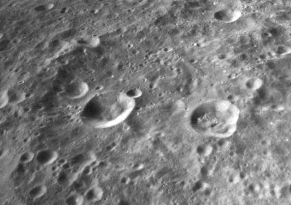 Vetchinkin crater AS16-M-0745