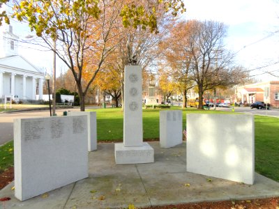 Veterans Memorial 2009 - Uxbridge, Massachusetts - DSC02835