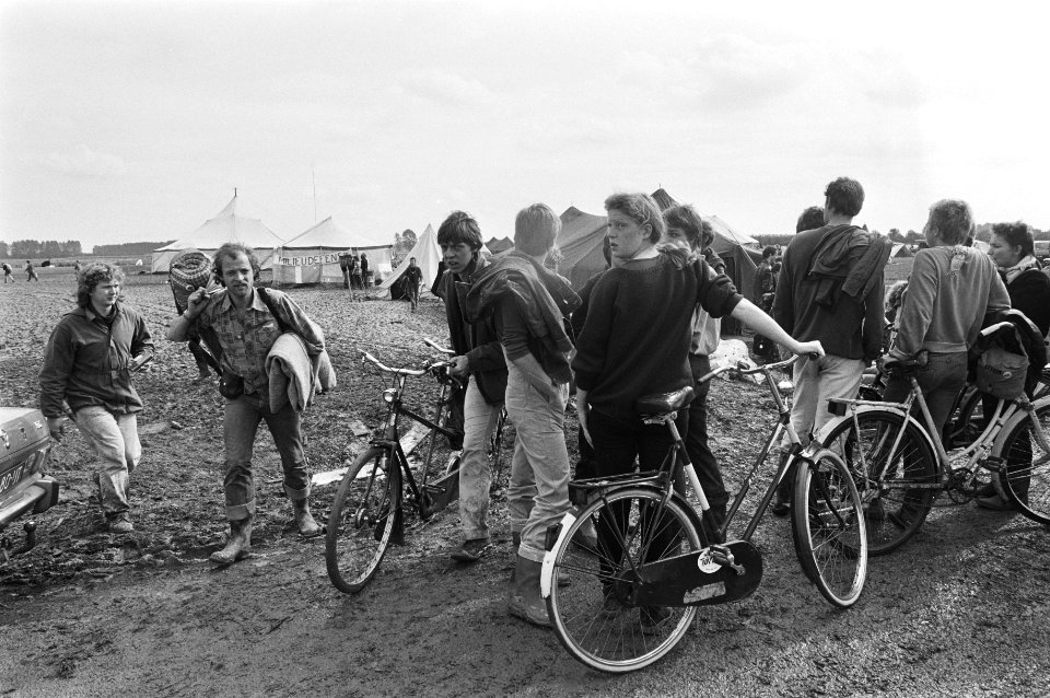 Vertrekkende aktievoerders, Bestanddeelnr 931-6959