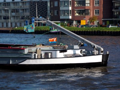 Vertrouwen, ENI 02312975 op het Amsterdam-Rijn kanaal, foto 3
