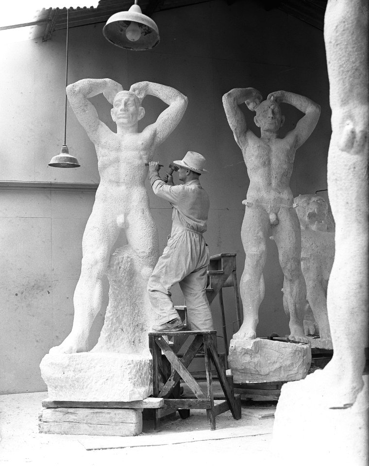 Vervaardiging van de beelden voor het Nationaal Monument bij Tetterode, Bestanddeelnr 907-2099