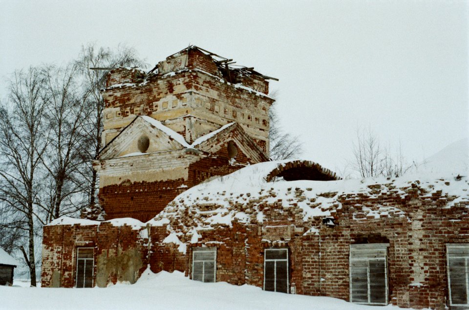 Vesyegonsk abandoned church 2020-12