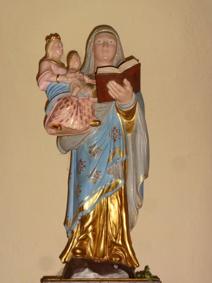 Vervins (Aisne) chapelle Ste. Thérèse, statue Ste Anne