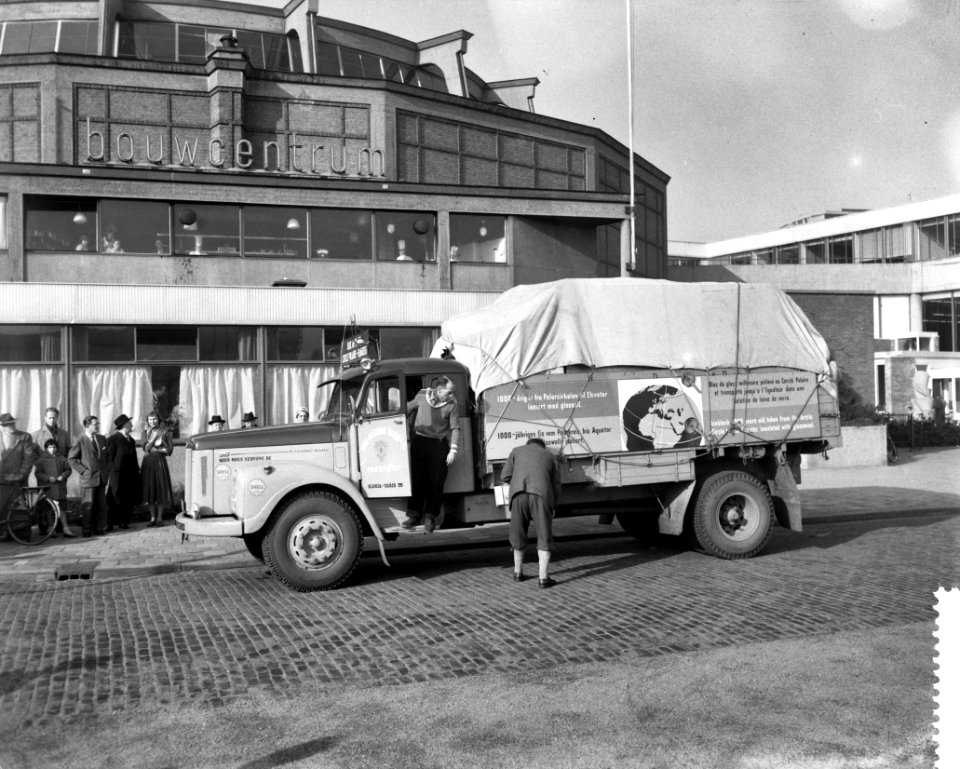 Vervoer van drie ton ijs van de Poolcirkel naar de evenaar, Bestanddeelnr 910-1810