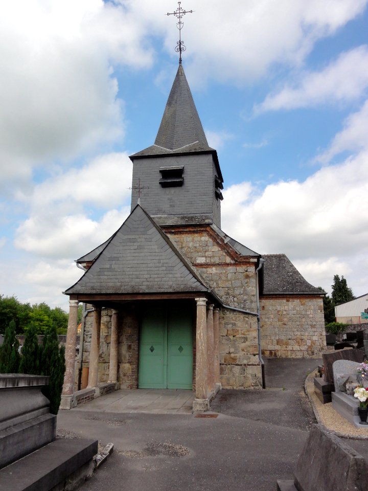 Vervins (Aisne) chapelle Ste. Thérèse, front