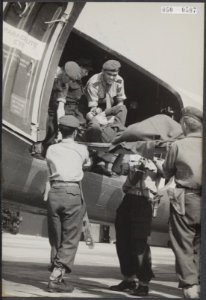 Vervoer, verkeersvliegtuigen, gewonden, militairen, Gutersloh, B.R.D., Munster, Bestanddeelnr 050-0587