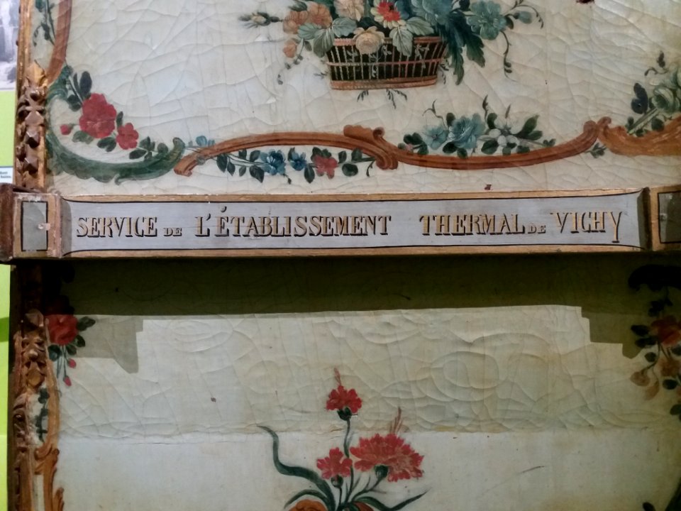 Vichy - Il était une fois la Reine des villes d'eaux - Une chaise à porteurs de prestige, 1860 (2)