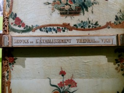 Vichy - Il était une fois la Reine des villes d'eaux - Une chaise à porteurs de prestige, 1860 (2)