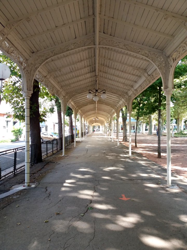 Vichy - Parc des Sources, galerie couverte