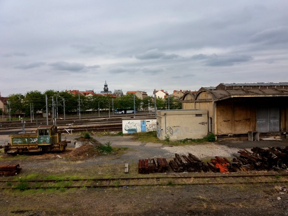 Vichy - Gare des marchandises, depuis le boulevard de l'Hôpital (2)