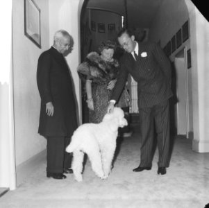 Vice-president van India op Paleis Soestdijk . Prins Bernhard , koningin Juliana, Bestanddeelnr 913-0631