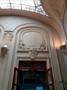 Vichy - Palais des Congrès, intérieur, haut de porte et angle de verrière