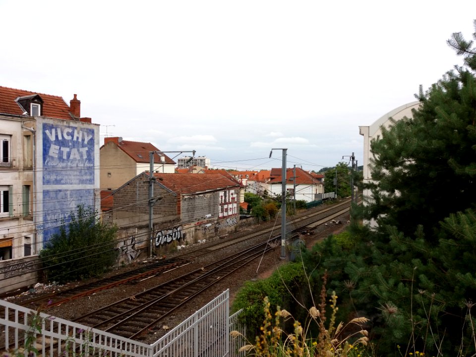 Vichy - Avenue de Gramont, vue sur les voies de chemin de fer partant vers le nord