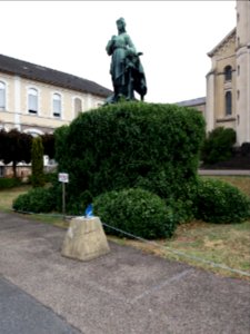 Vichy - Centre hospitalier, statue de la République (1) photo