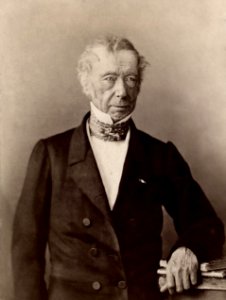 Viennet, Jean Pons Guillaume, Nadar, Gallica
