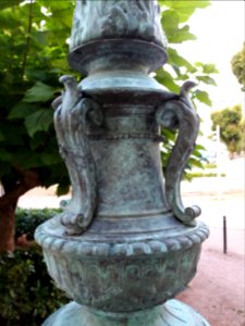 Vichy - Palais des Congrès, lampadaire, détail (2)