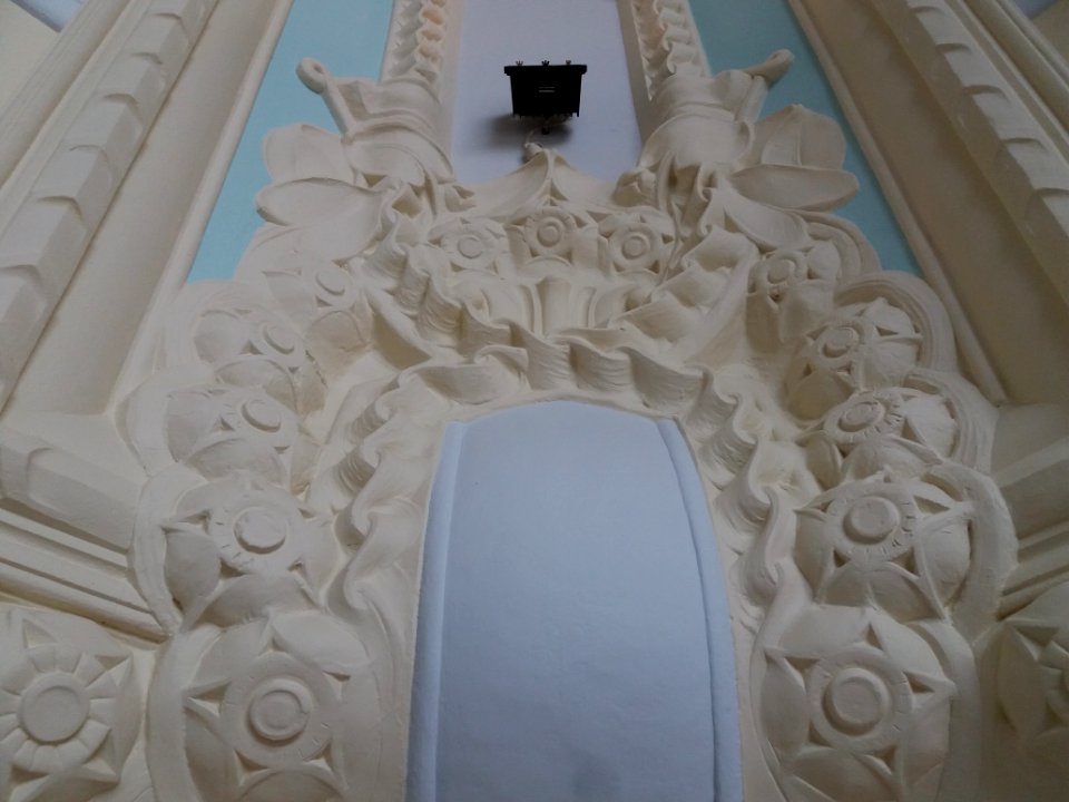 Vichy - Centre thermal des Dômes - Salle du grand dôme, moulures (02)