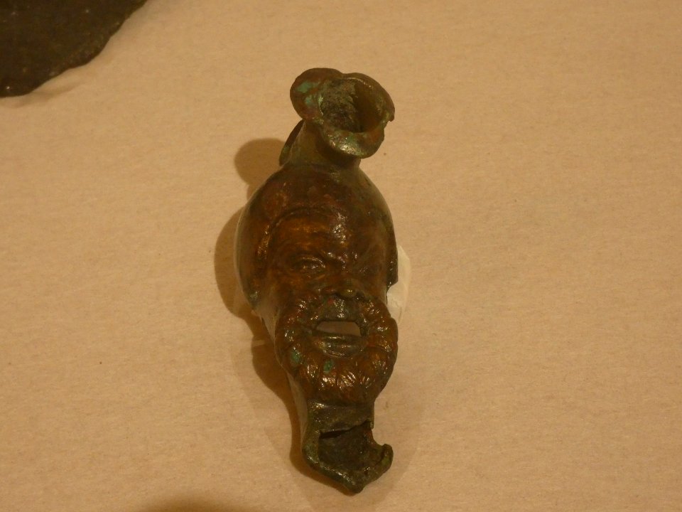 Vienne - Musée cloître de Saint-André-le-Bas - Silène, lampe à huile en bronze